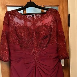 Formal dress Wedding/prom red Size 20